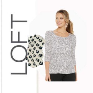 Blouses sweater tee top shirt animal print black white